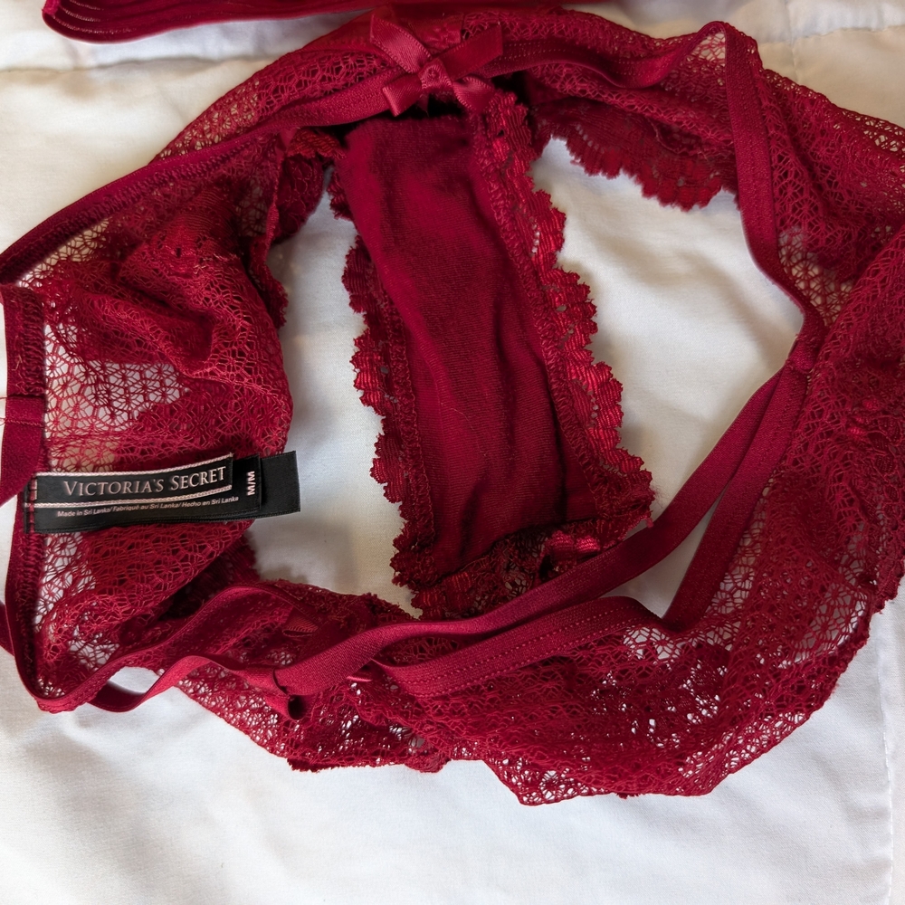 Victoria's Secret Lace Halter Bralette and Panty Set - Deep Red - Picture 4 of 5
